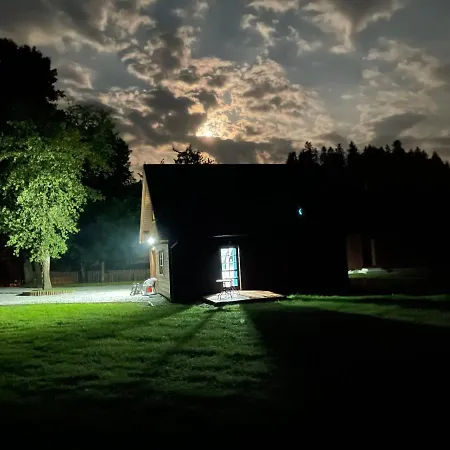 Holiday home Dwie Lipy Wakacyjne