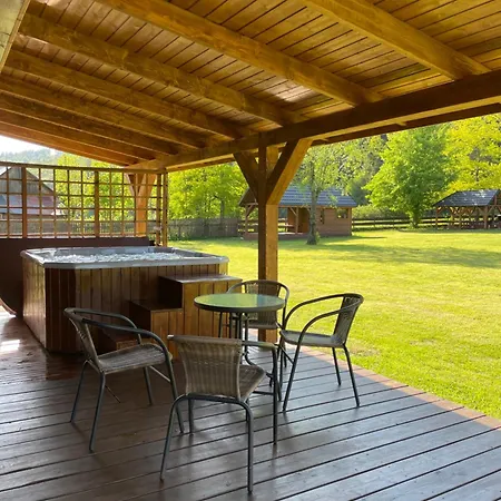 Dwie Lipy Wakacyjne Holiday home *